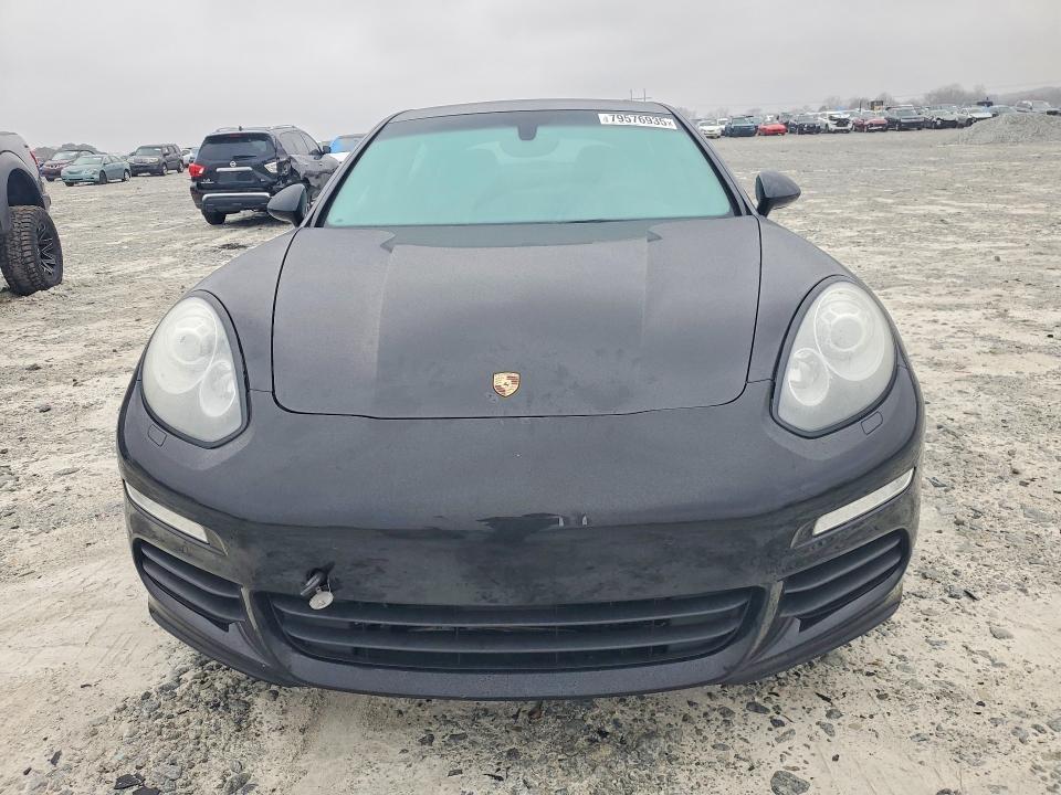 2015 Porsche Panamera 2