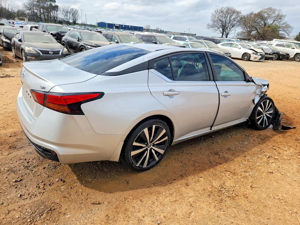 2020 Nissan Altima 2.5 sr