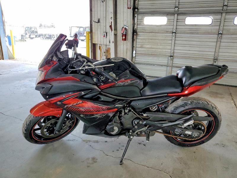 2011 Yamaha FZ6 r