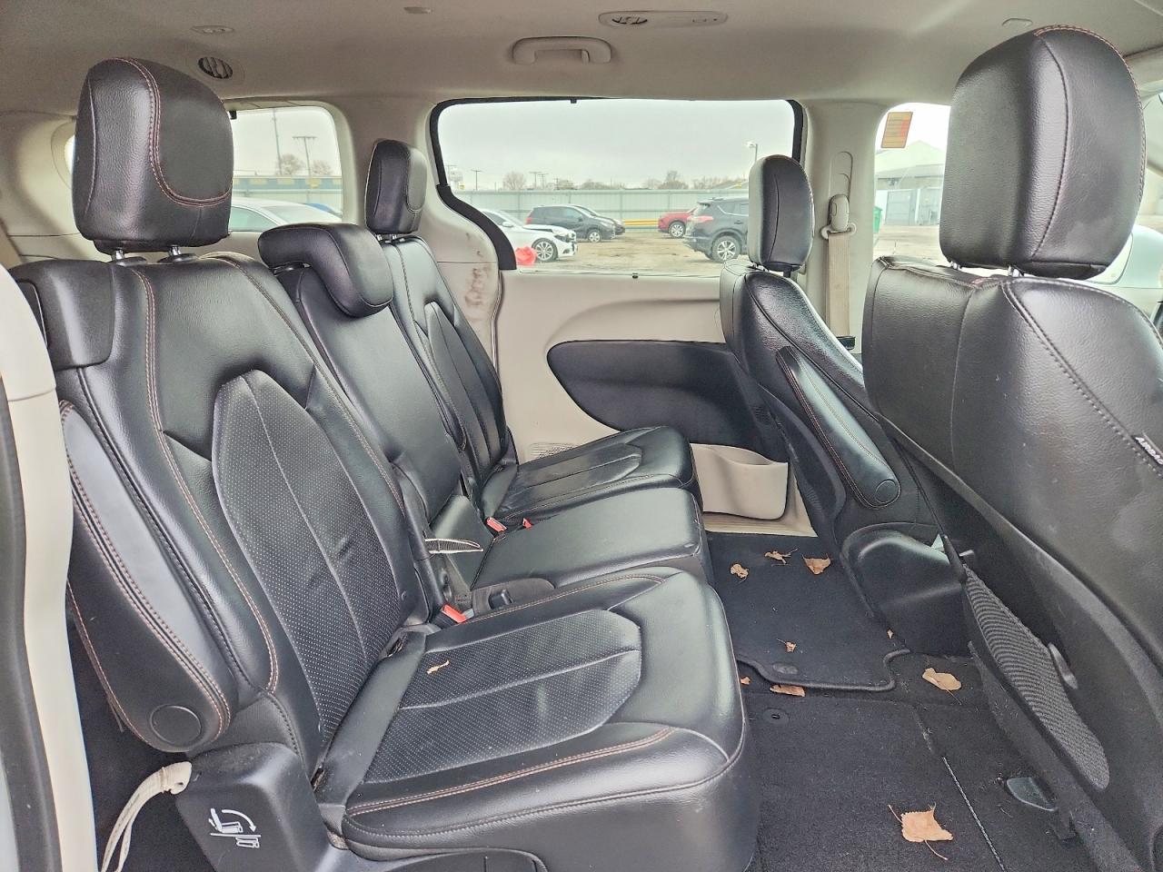 2018 Chrysler Pacifica Touring l