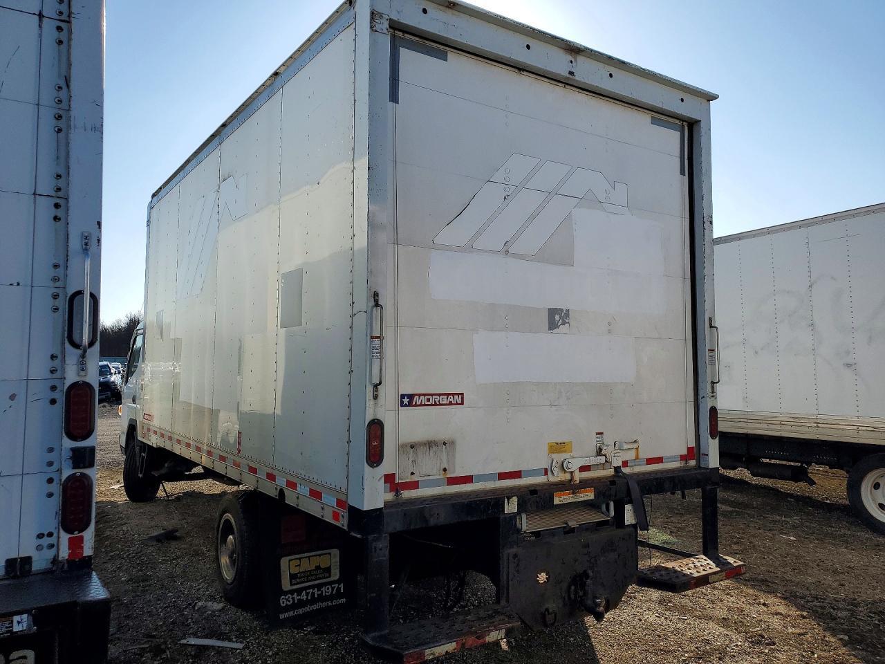 2019 Mitsubishi FE160 BOX Truck