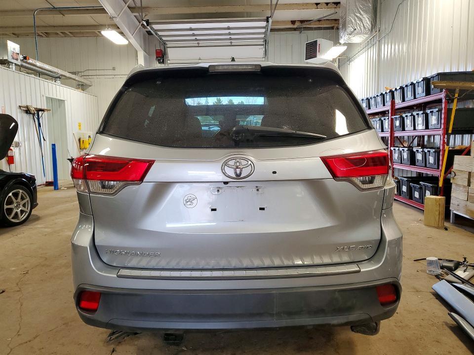 2017 Toyota Highlander xle
