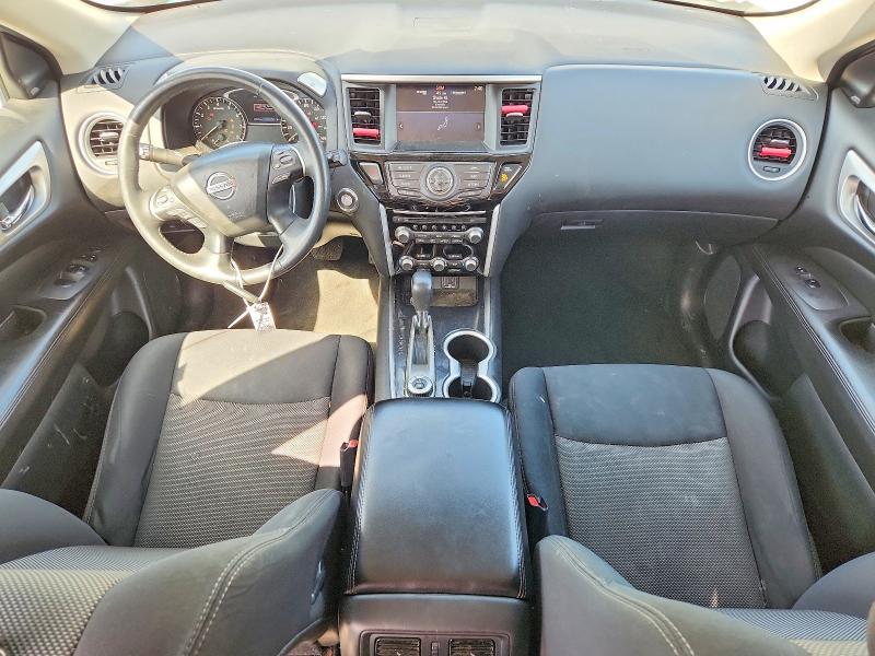 2019 Nissan Pathfinder sv