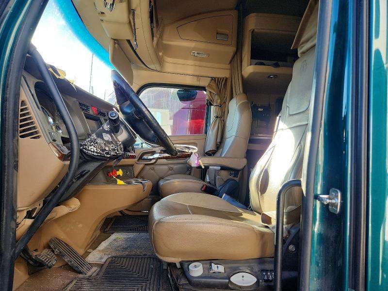2019 Kenworth T680 Semi Truck