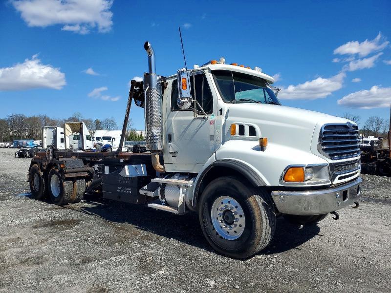 2007 Sterling L9500 ROLL-OFF Container Truck
