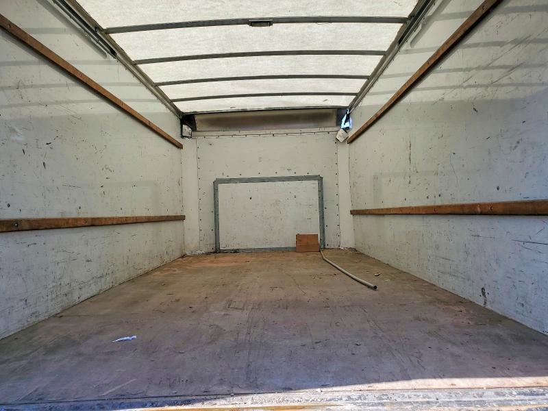 2018 Ford E350 box Truck