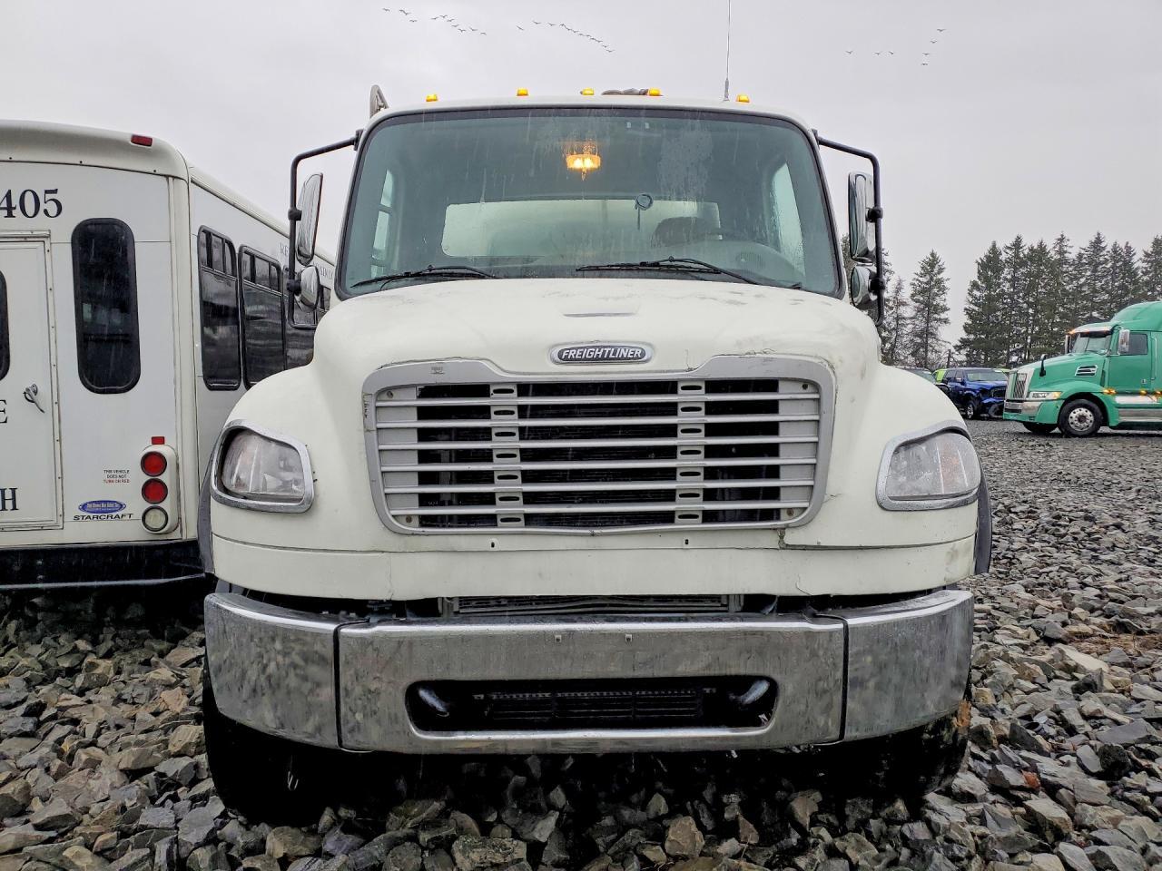 2023 Freigliner 2023 Freightliner Business Class M2 Water Truck