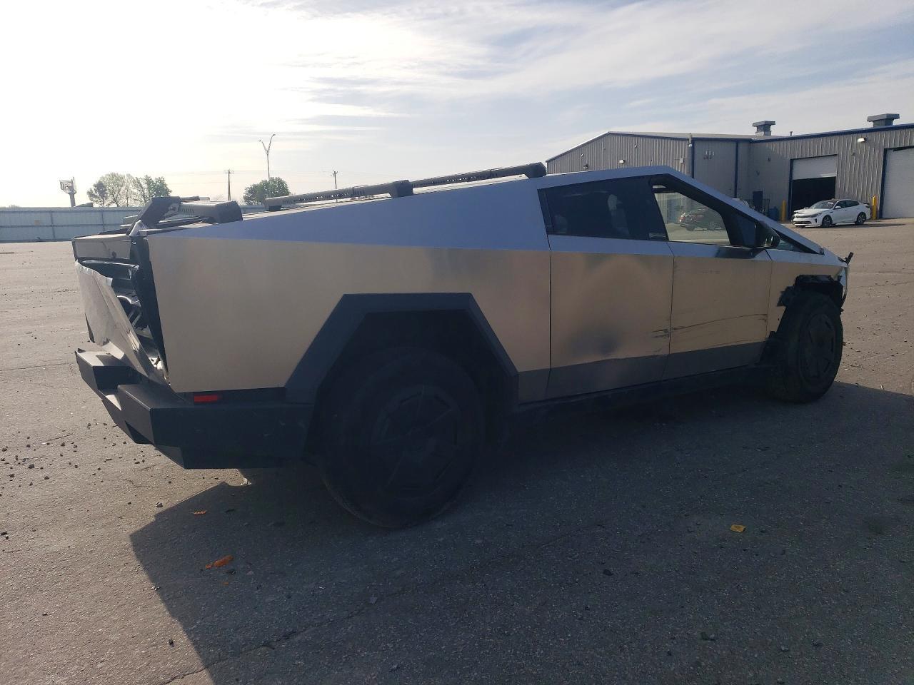 2025 Tesla Cybertruck