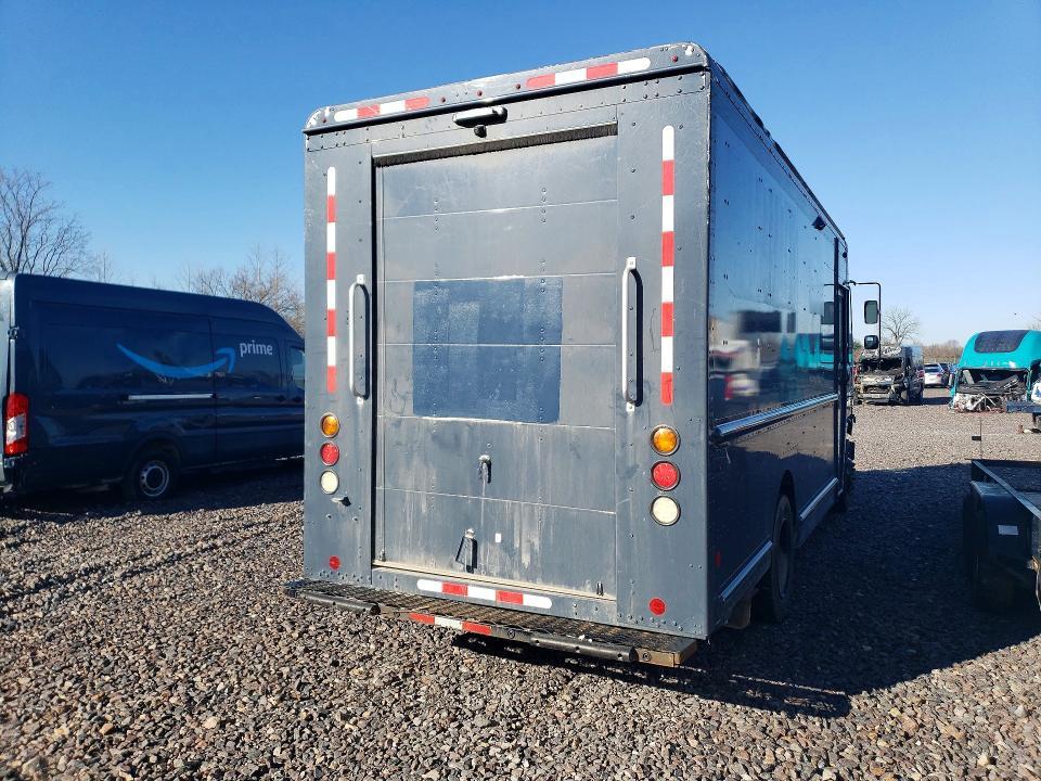 2020 Freightliner MT45G Chassis Delivery Truck