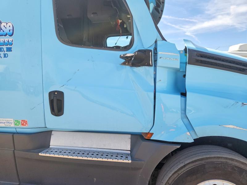 2023 Freightliner Cascadia 126 Semi Truck