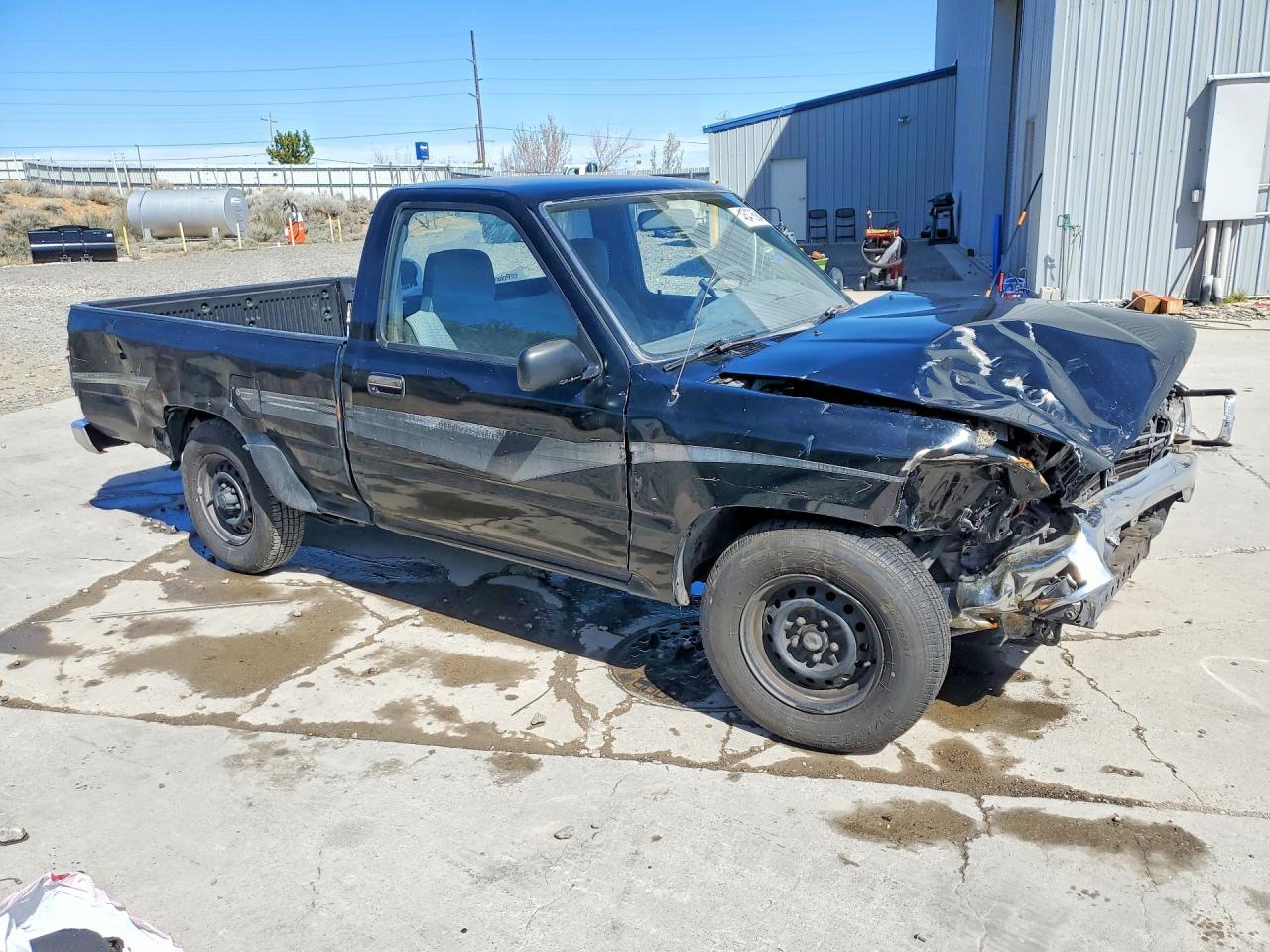 1990 Toyota Pickup Deluxe