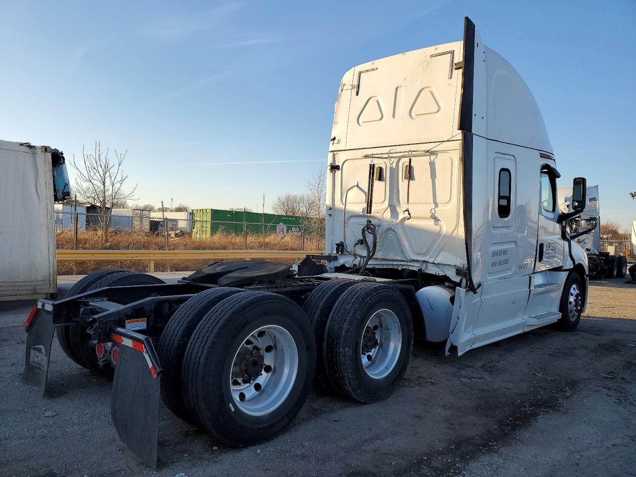 2020 Freigliner 2020 Freightliner Cascadia 126 Semi Truck