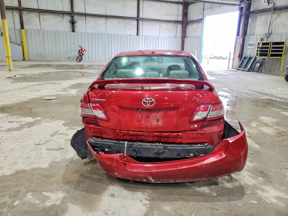 2011 Toyota Camry le