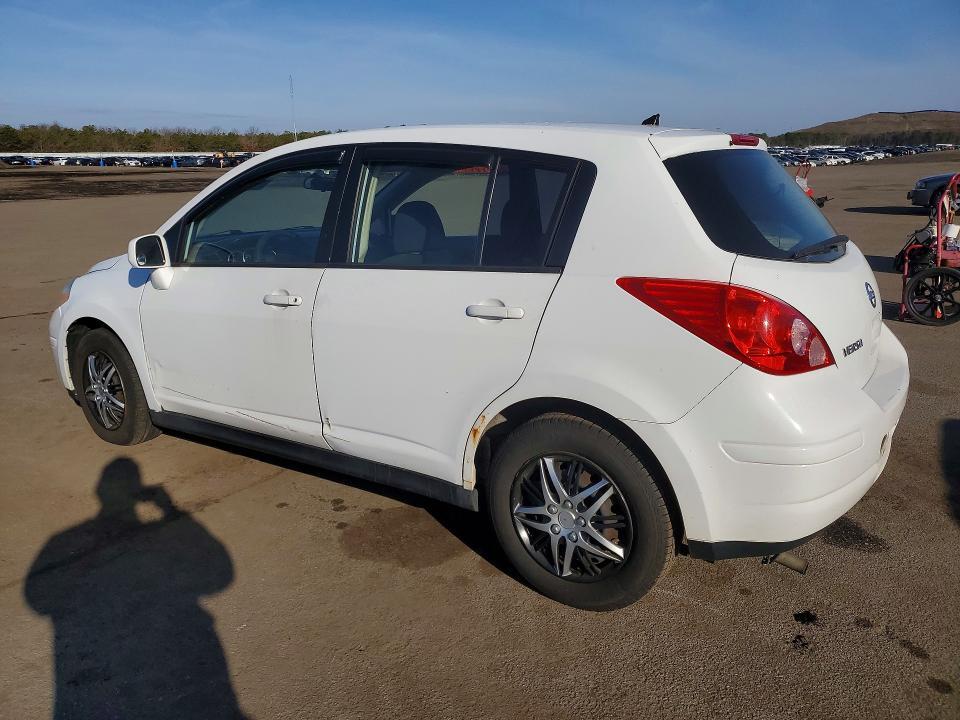 2011 Nissan Versa 1.8 s