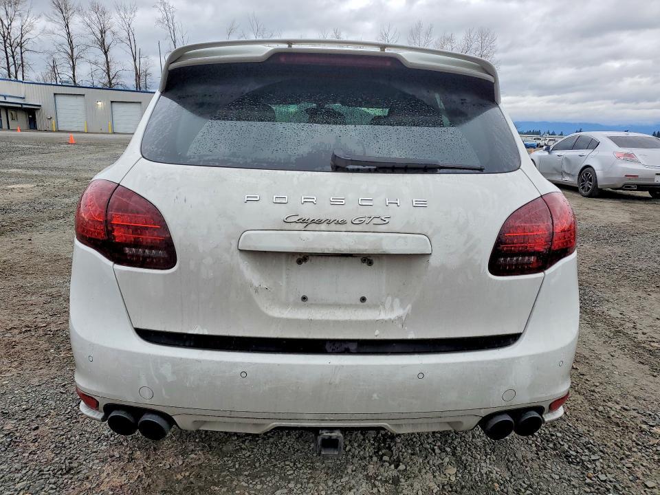 2013 Porsche Cayenne gts