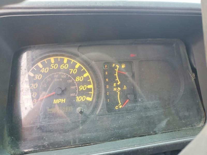 2005 Isuzu Npr box Truck
