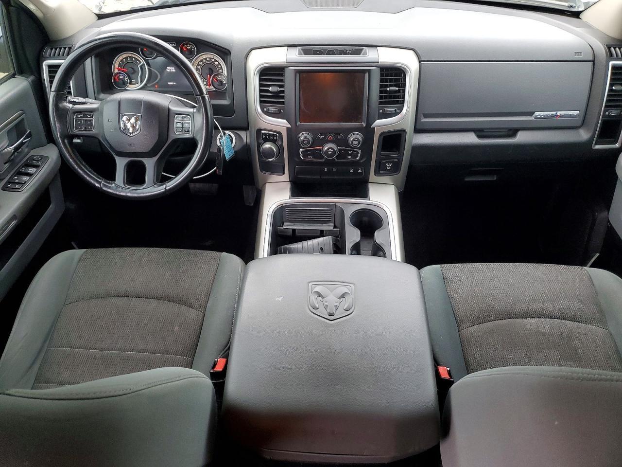 2016 Dodge RAM 1500 SLT