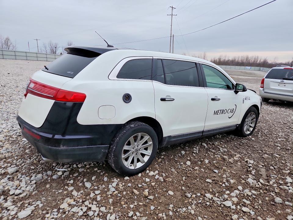 2017 Lincoln Townhouse MKT