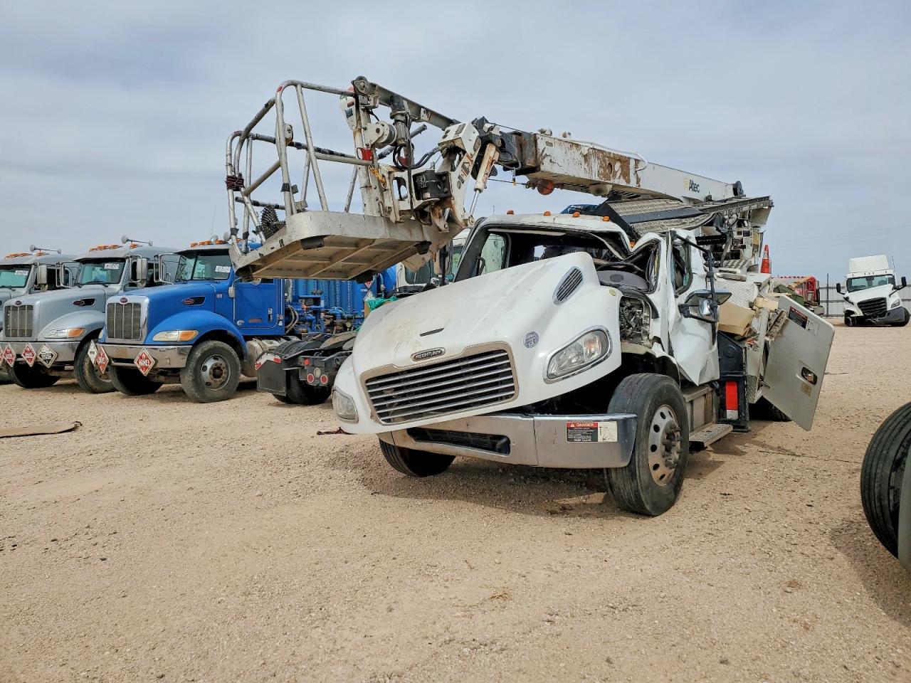 2020 Freigliner 2020 Freightliner Business Class M2 Cable Placer B