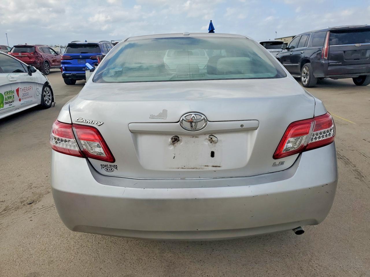 2011 Toyota Camry le