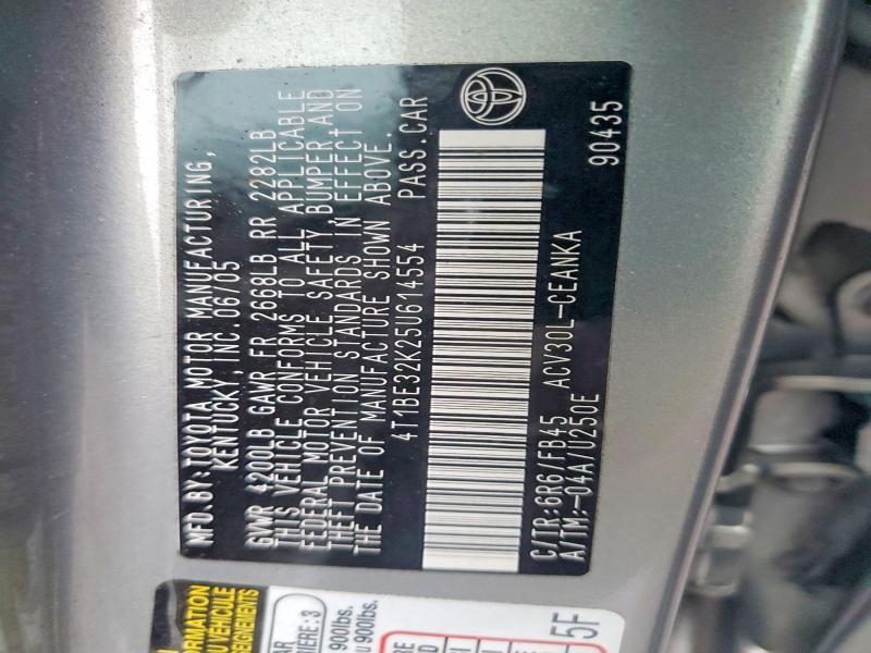 2005 Toyota Camry le