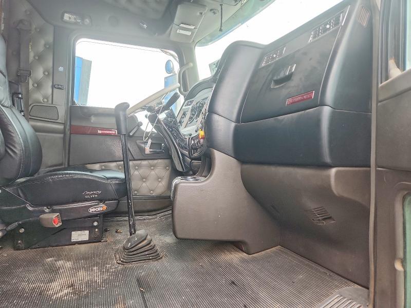 2008 Kenworth W900 Semi Truck