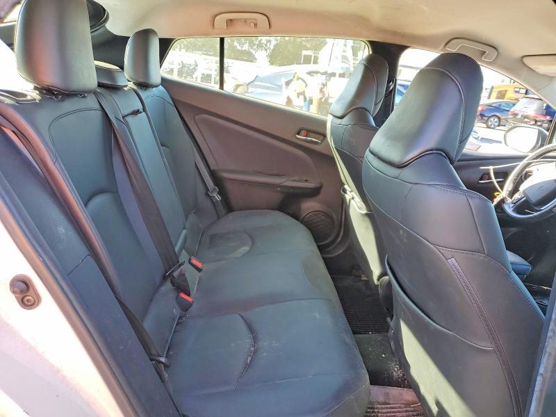 2021 Toyota Prius xle