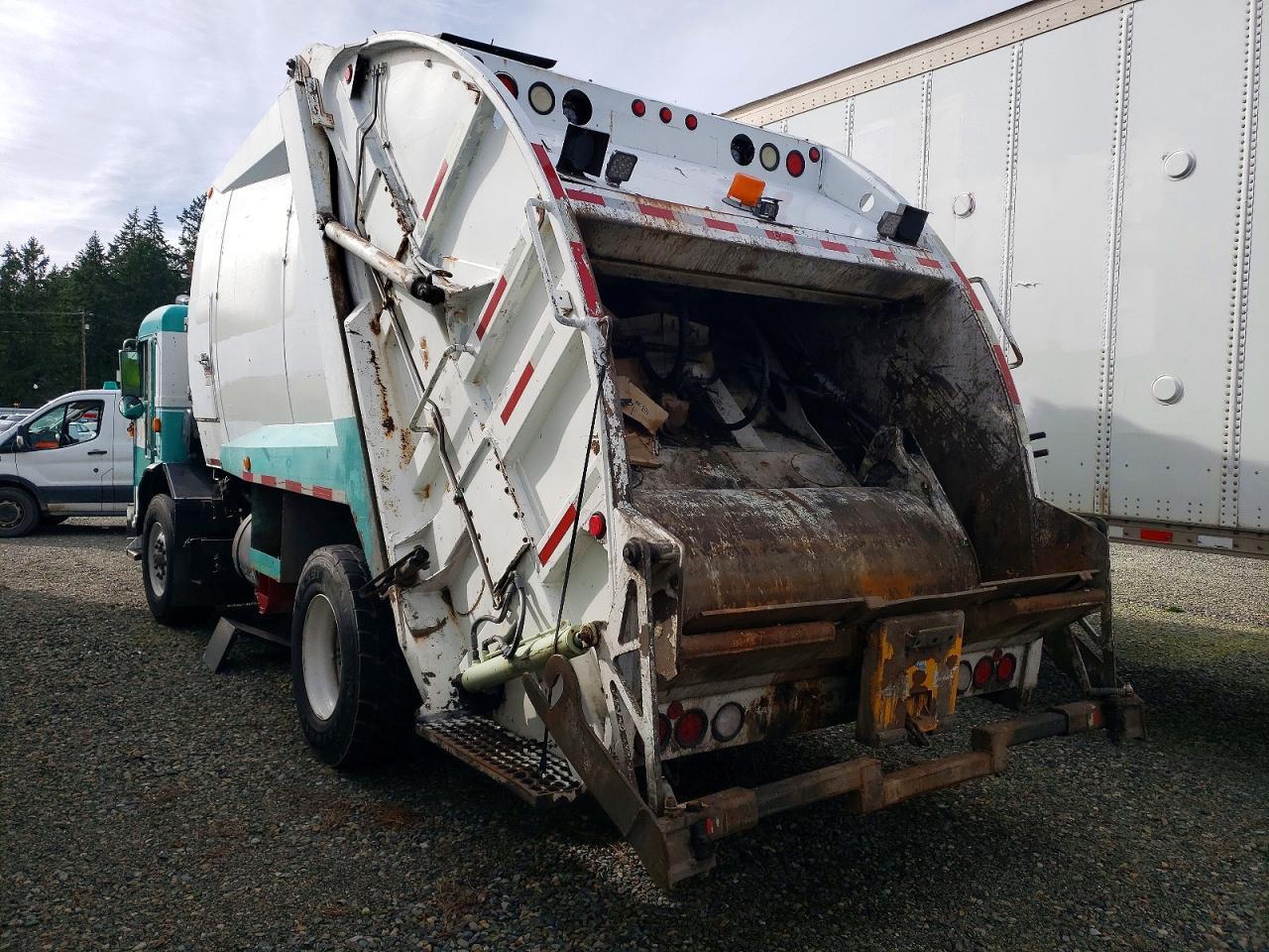 1998 Peterbilt 320