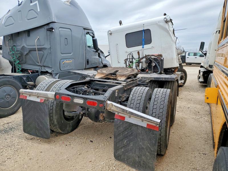 2019 Peterbilt 389 Semi Truck