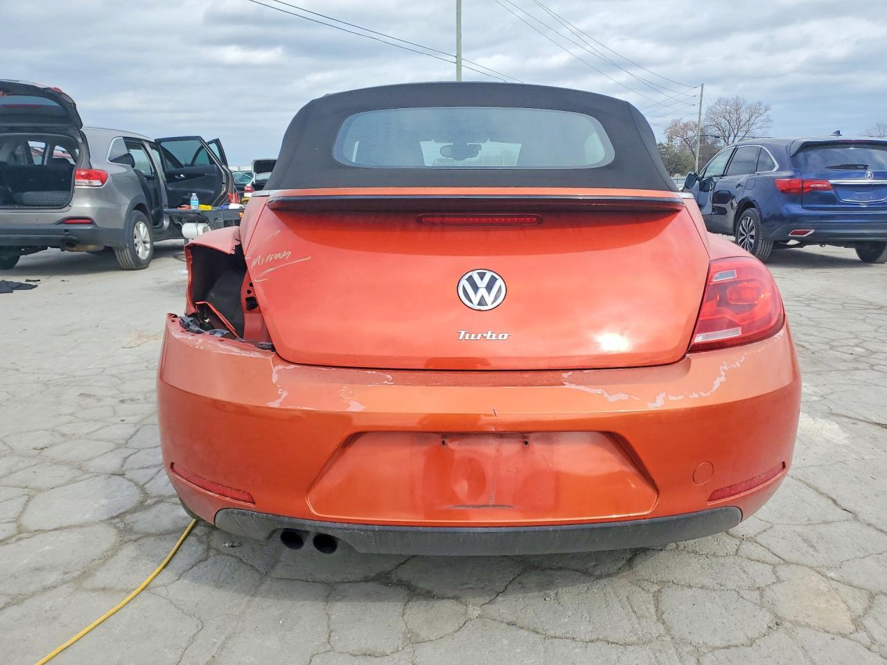 2016 Volkswagen Beetle s