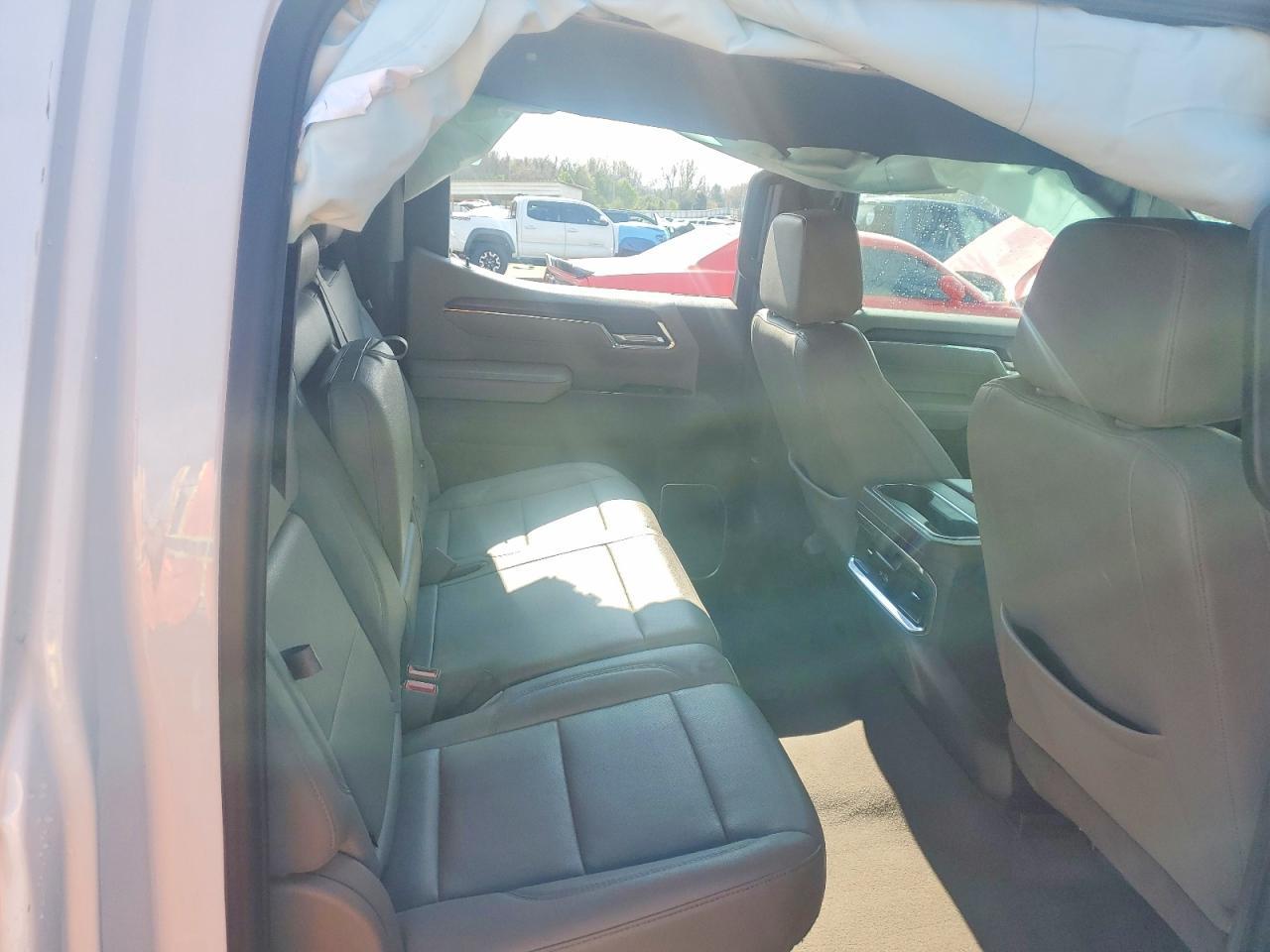 2024 GMC Sierra C1500 SLT