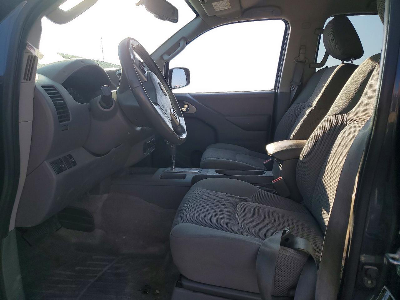 2016 Nissan Frontier SV