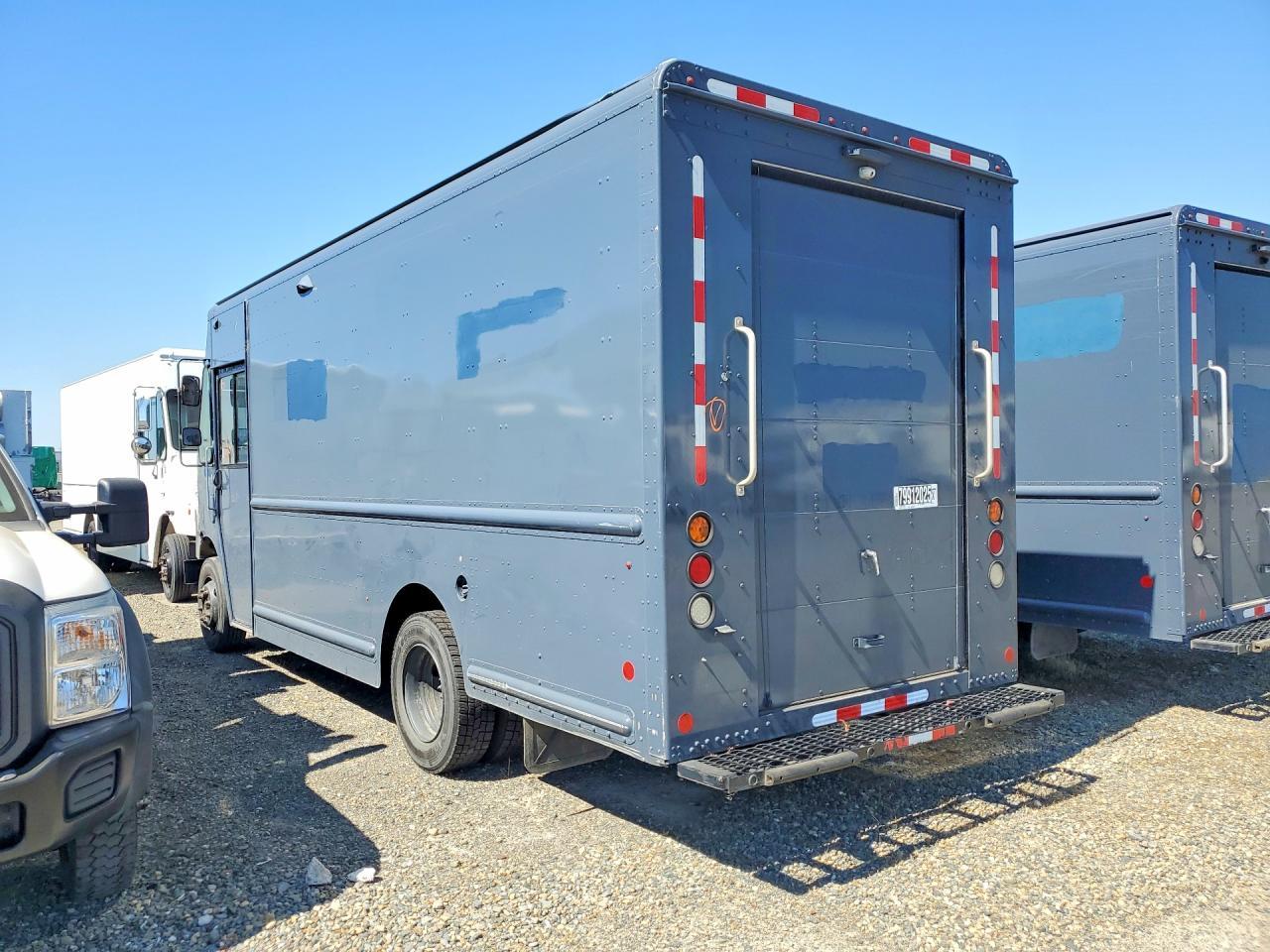 2020 Freightliner MT45G Chassis Delivery Truck