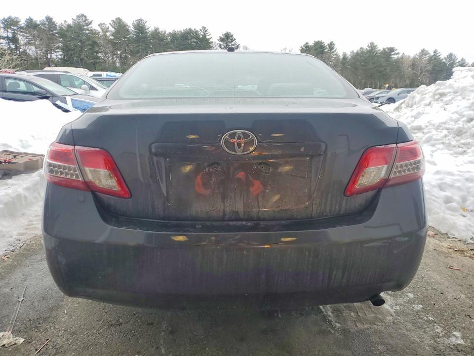 2010 Toyota Camry le