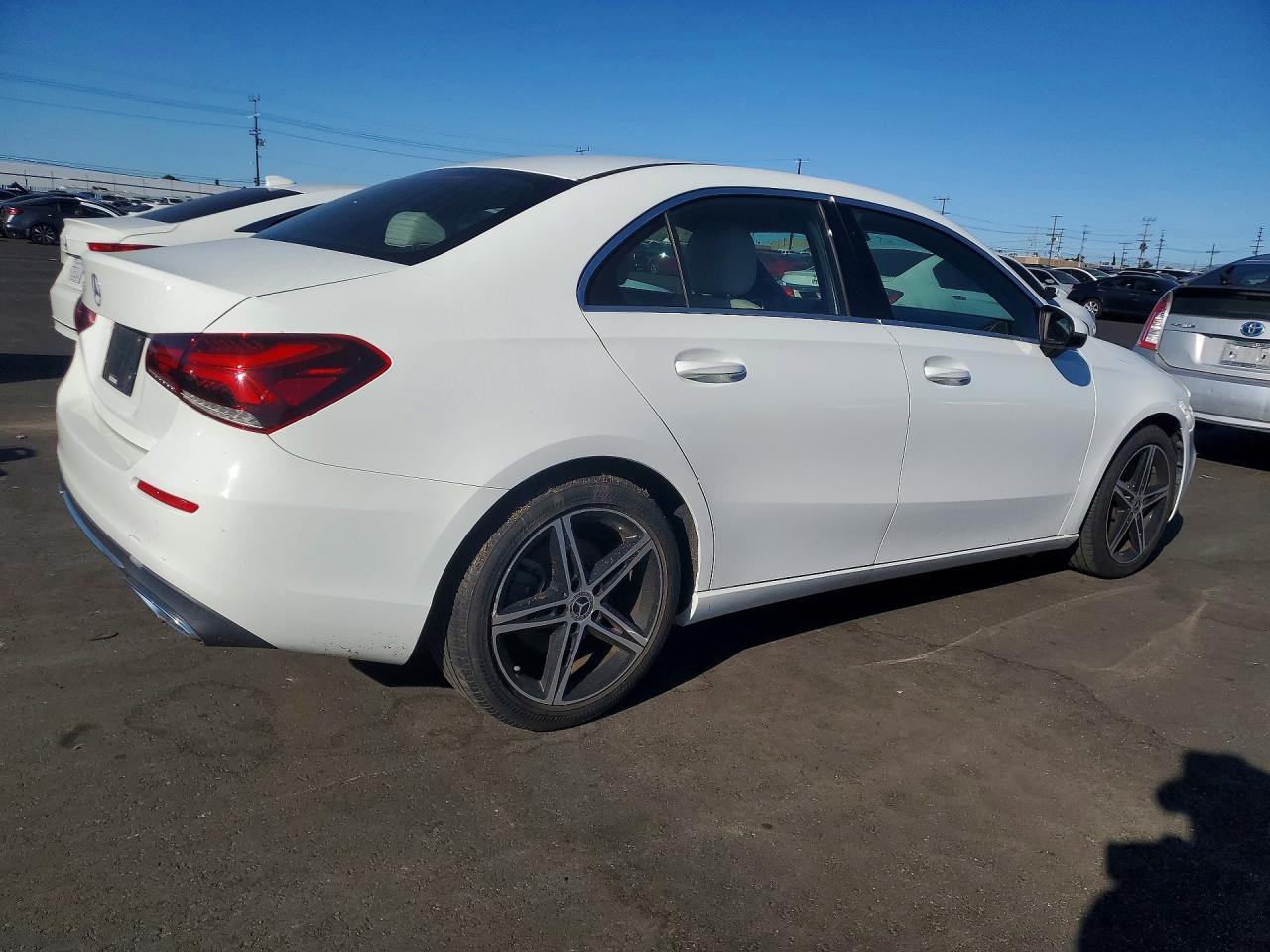 2019 Mercedes-Benz A 220