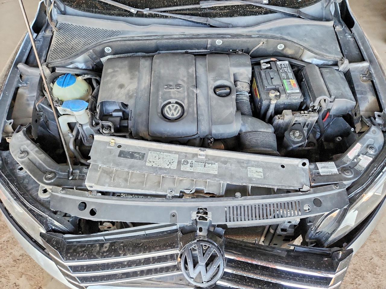 2013 Volkswagen Passat se