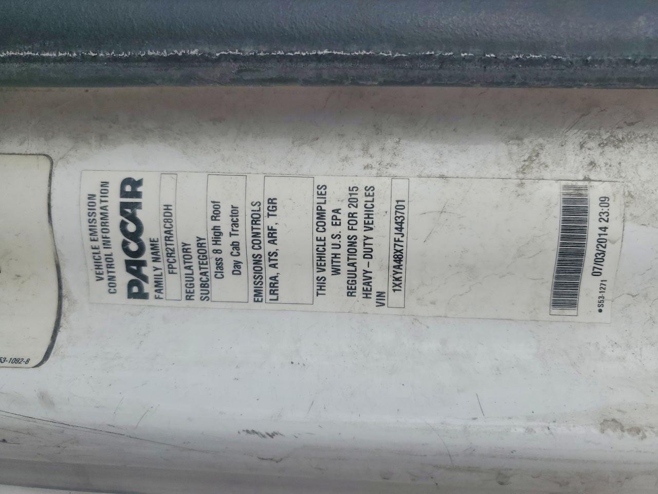 2015 Kenworth T680 Semi Truck