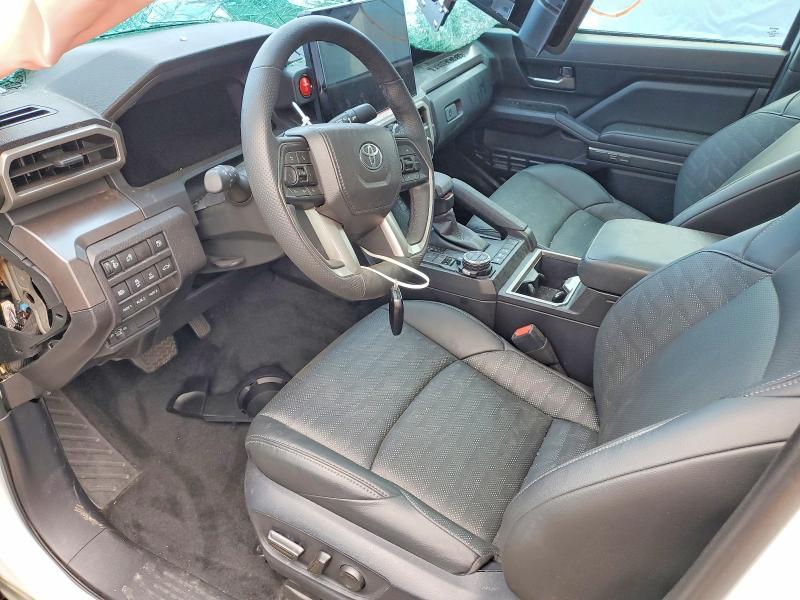 2025 Toyota Tacoma TRD OFF-ROAD HV