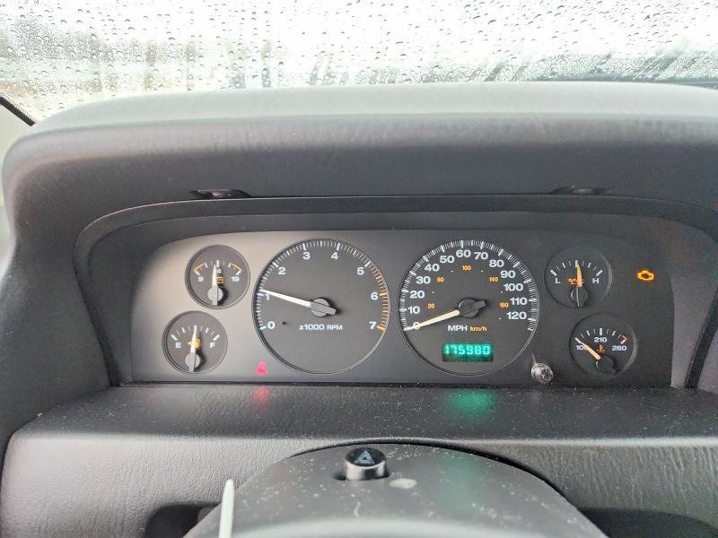 2004 Jeep Grand Cherokee Laredo