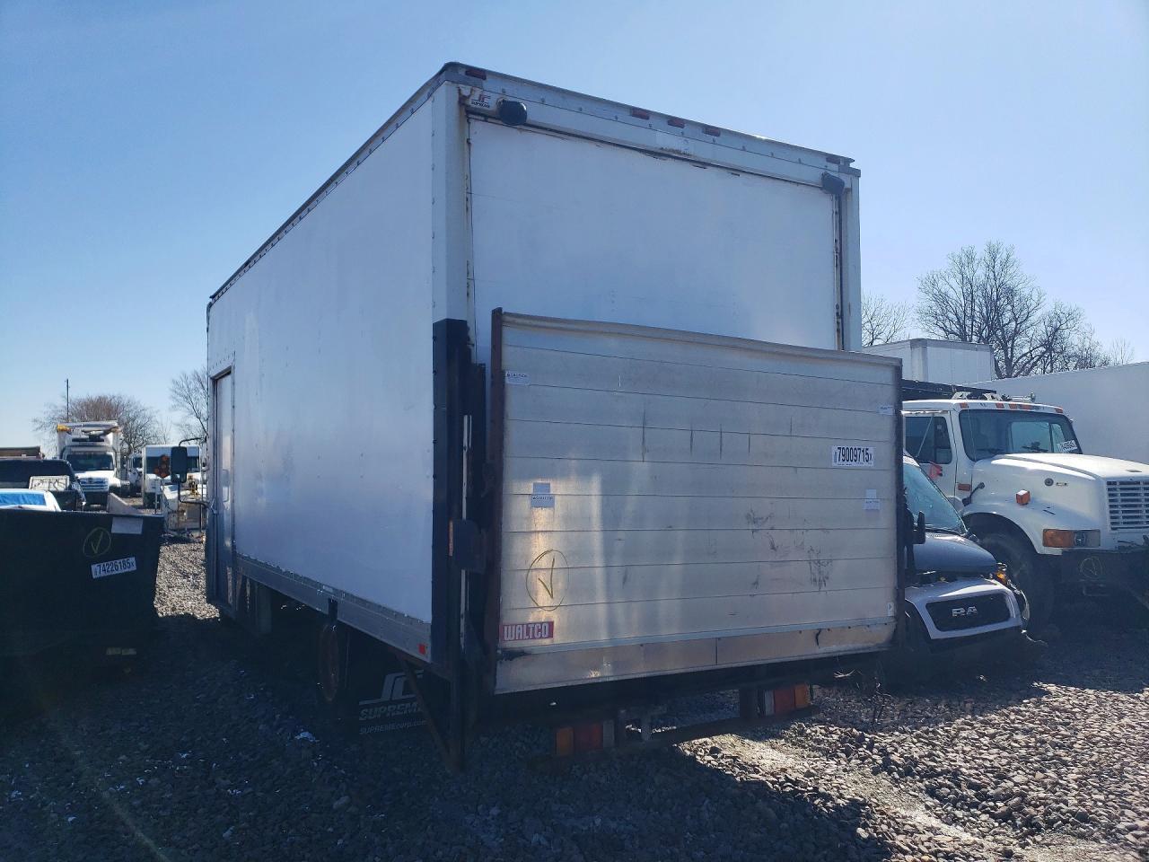 2013 Isuzu NPR HD BOX Truck