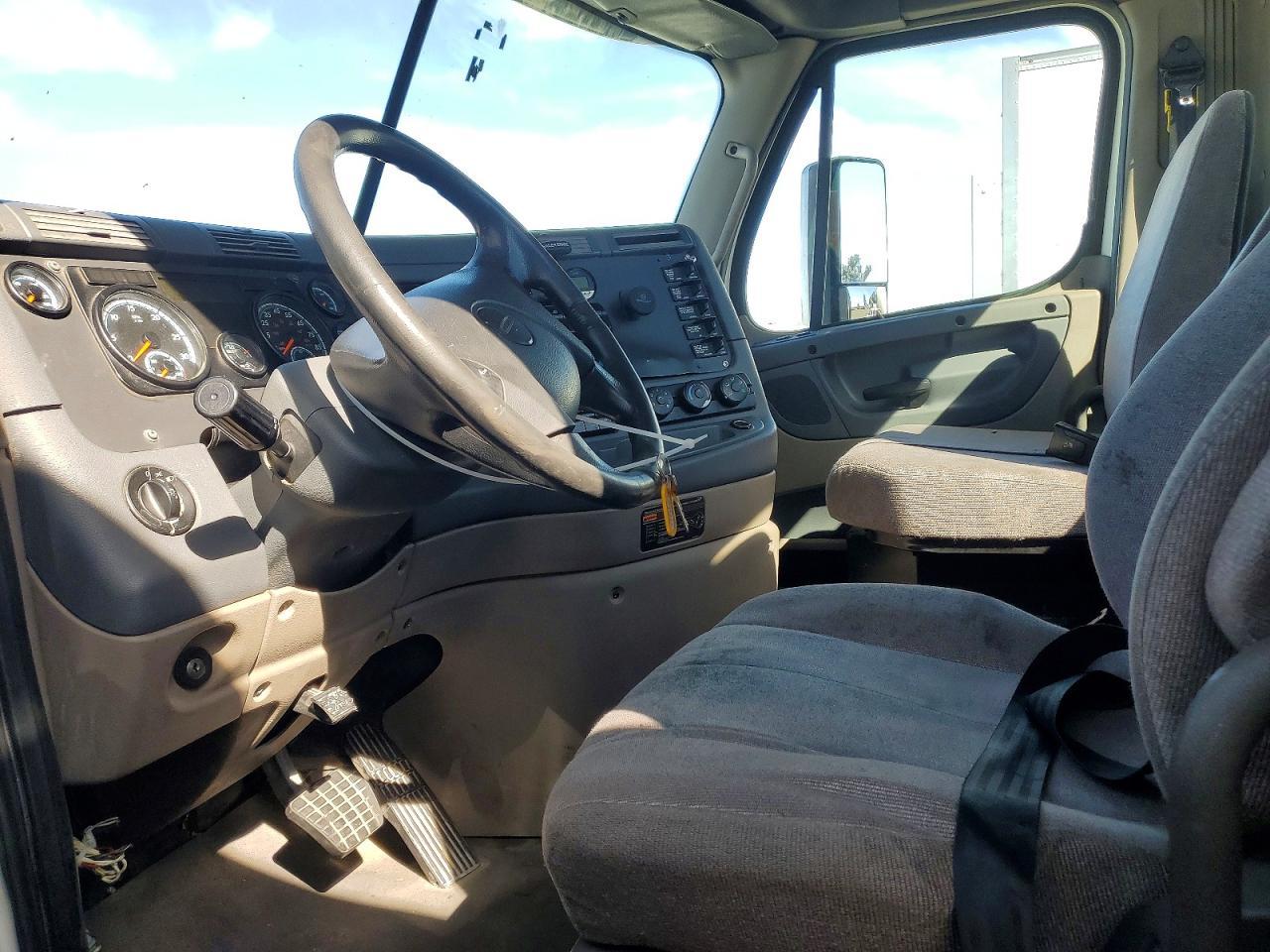 2019 Freigliner 2019 Freightliner Cascadia 125 Semi Truck