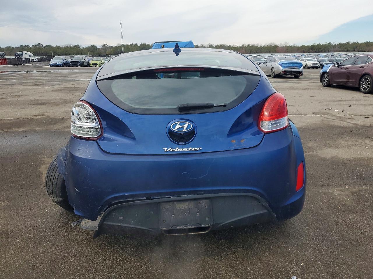 2017 Hyundai Veloster Base