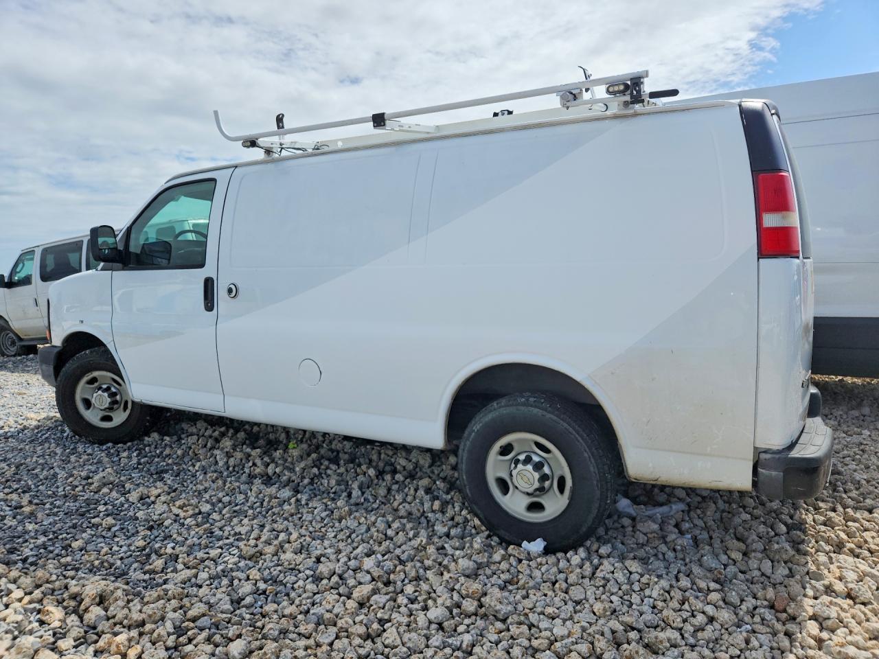 2013 Chevrolet 2013 Chev G2500 Express Cargo Van