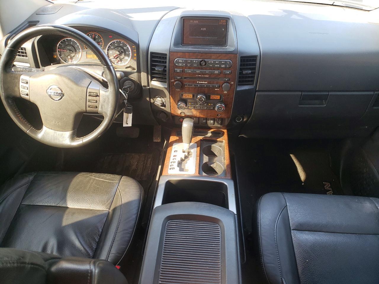 2010 Nissan Titan SE