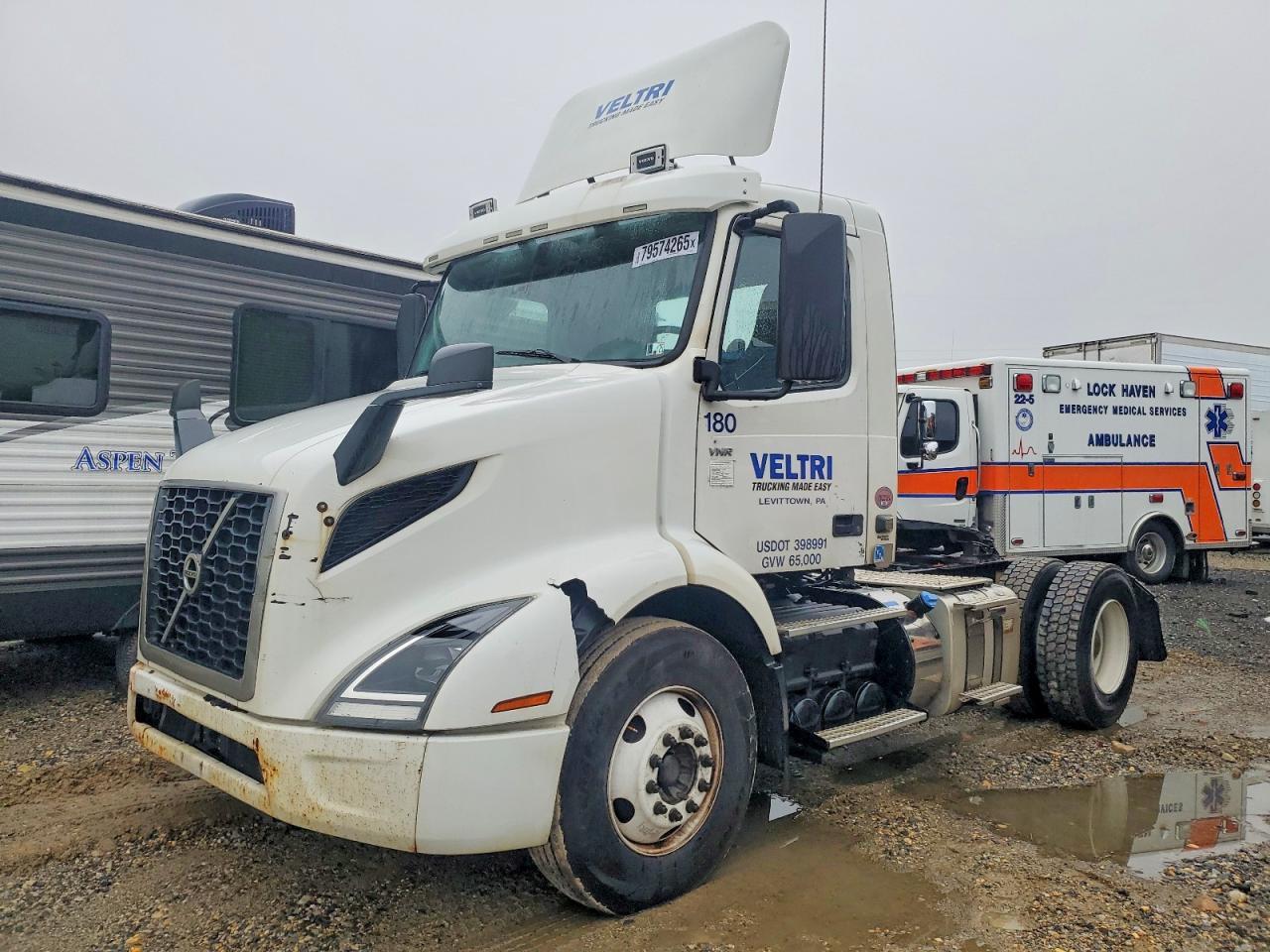 2019 Volvo VNR-Semi Truck