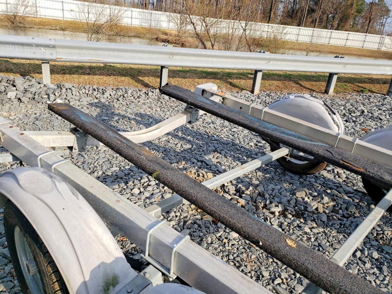 2018 Ezlo 1977 Trailer Boat Trailer