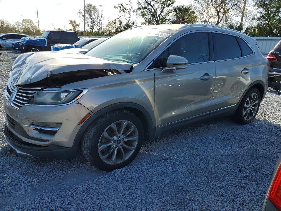 2015 Lincoln Townhouse MKC