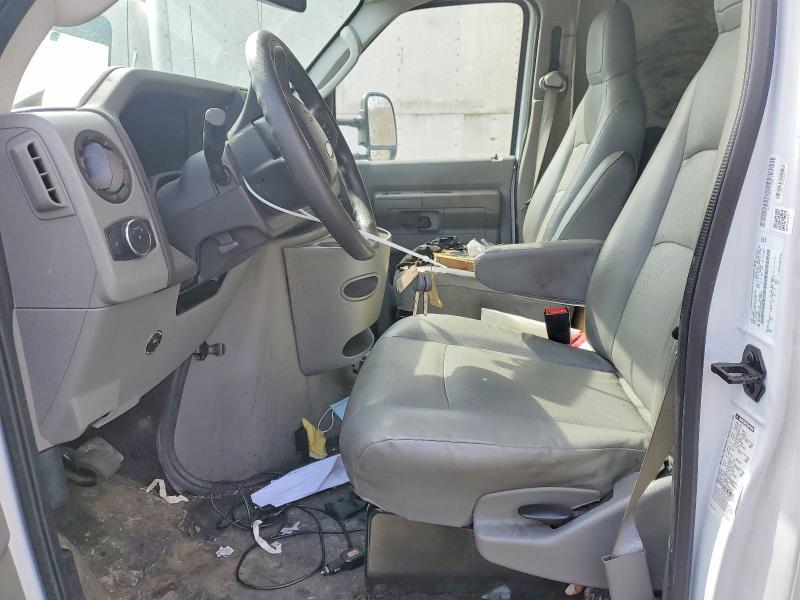 2022 Ford E350 BOX Truck