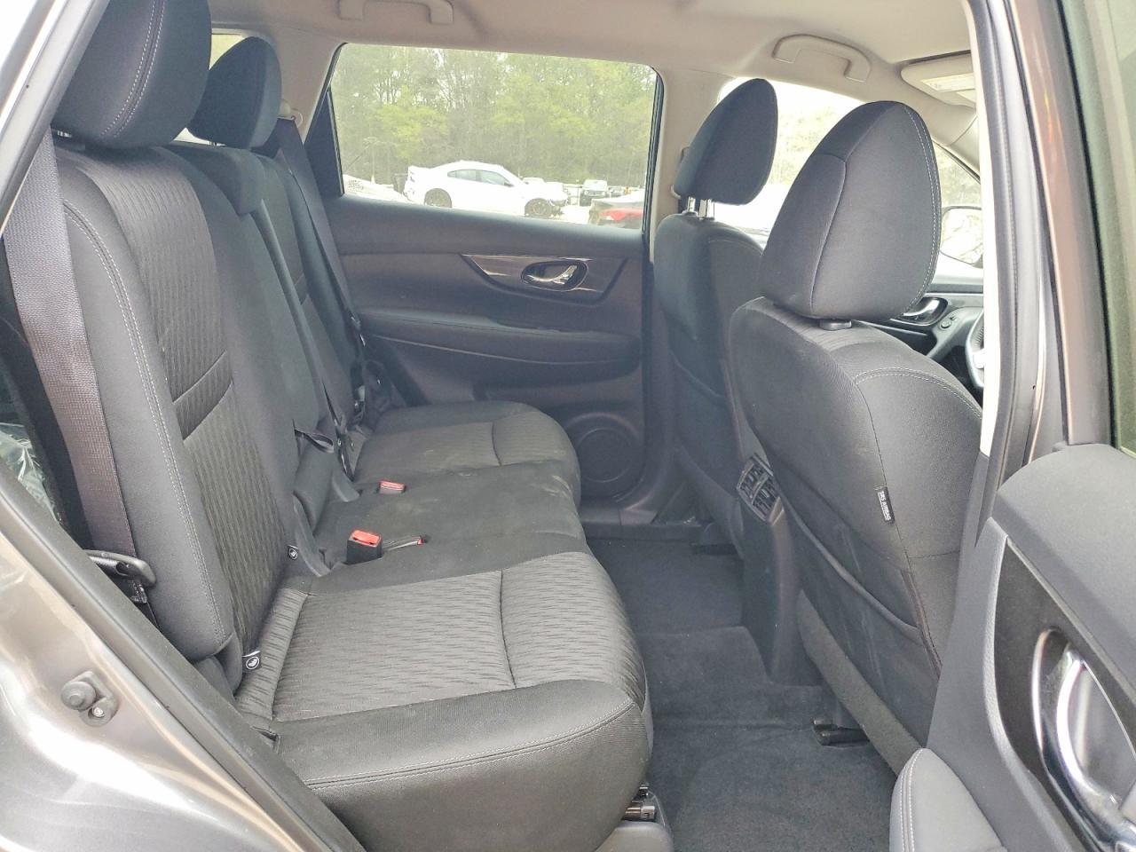 2018 Nissan Rogue sv