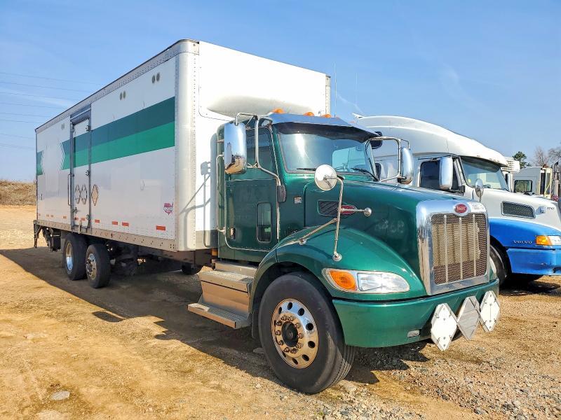 2018 Peterbilt Tractor 2018 Peterbilt 348 BOX Truck